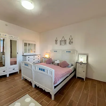 Marina La Ciaccia 100m From Sea Апартаменты *